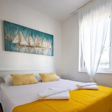 Boutique La Perla With Private Pool Apartment